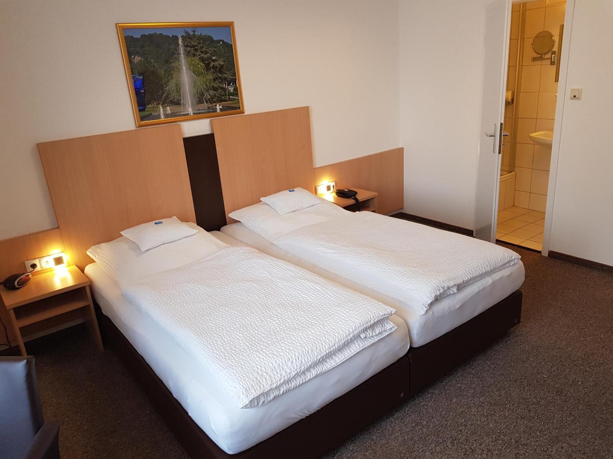 Hotel Zum Anker 안데르나흐 객실 사진