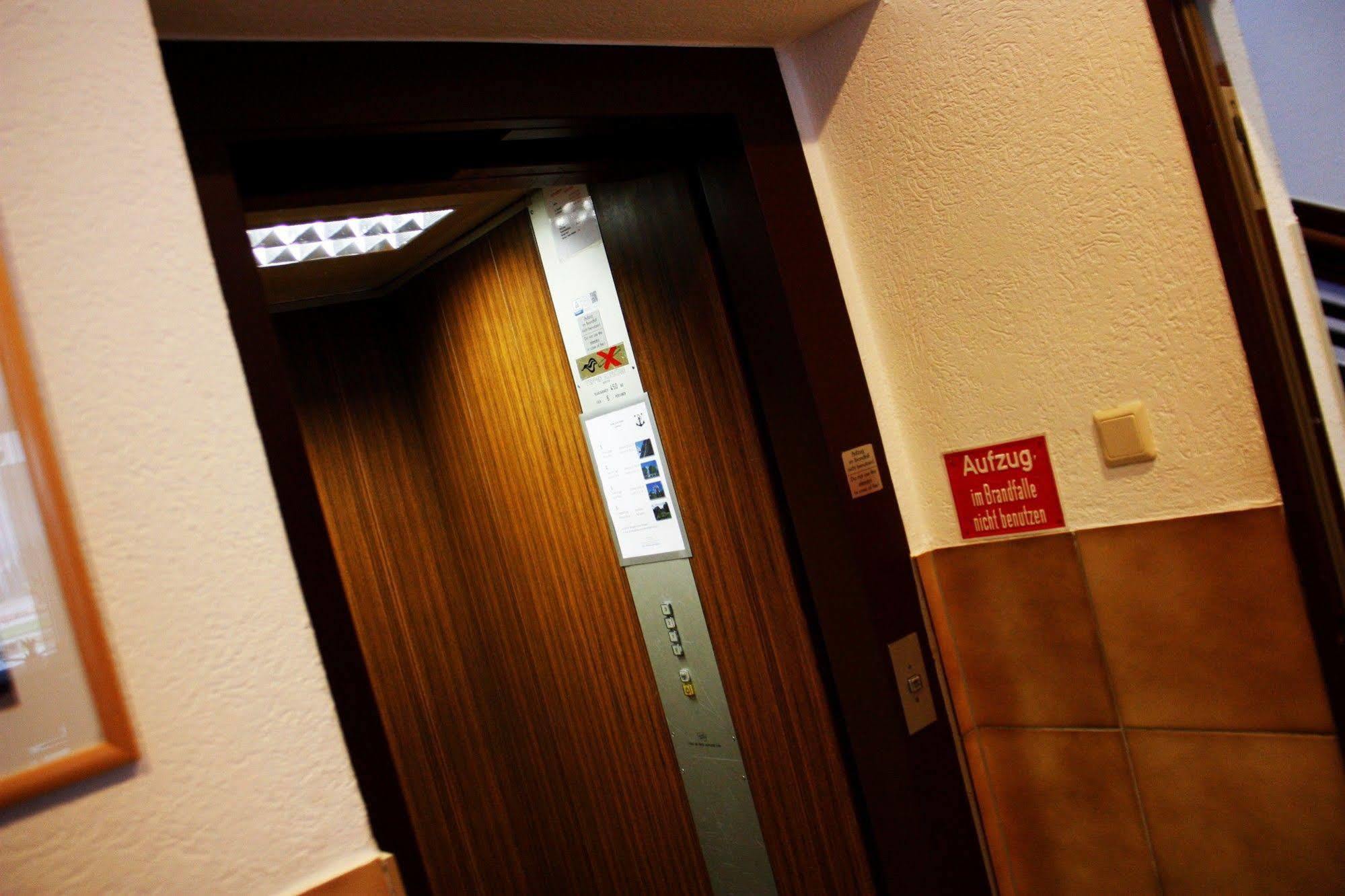 Hotel Zum Anker 안데르나흐 외부 사진